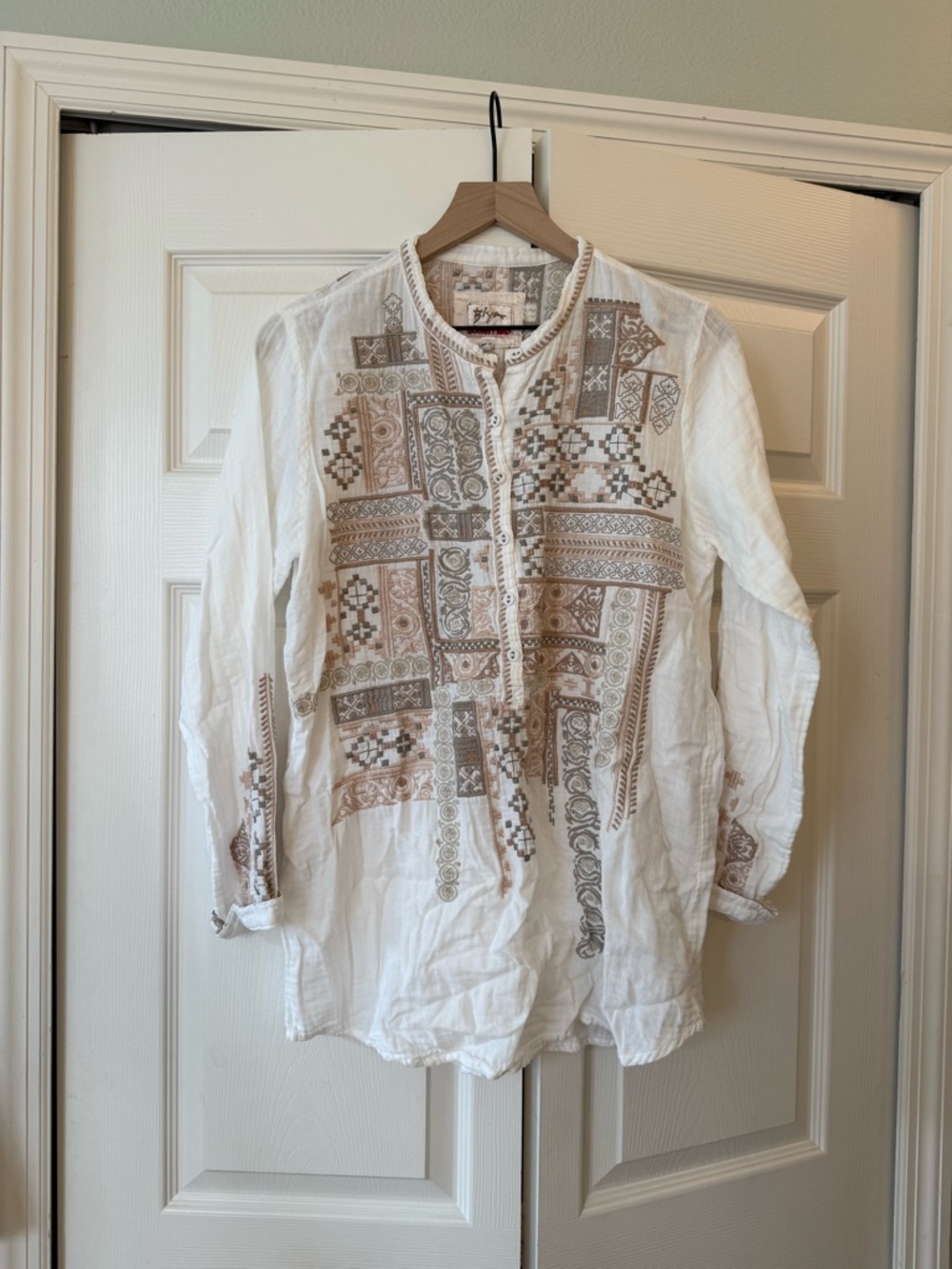 Johnny was biya button up cotton blouse - Picture 8 of 8